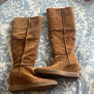 Sofft Tan Wedge Shoes with Stylish Design